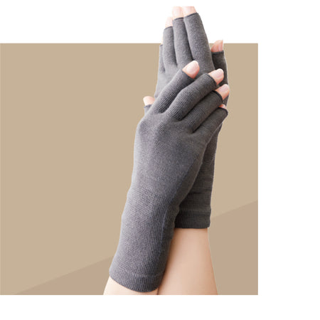 Gloves for sleep おやすみ手袋